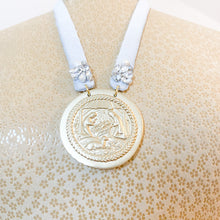 Load image into Gallery viewer, Nativity Intaglio Necklace