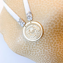 Load image into Gallery viewer, Nativity Intaglio Necklace